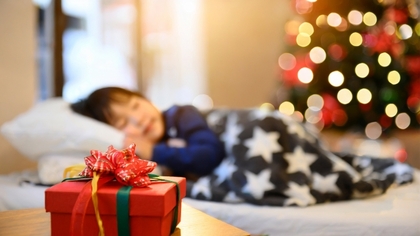 クリスマス前がチャンス！子どもの「おもちゃのおうち」作りで育む自立と親子愛