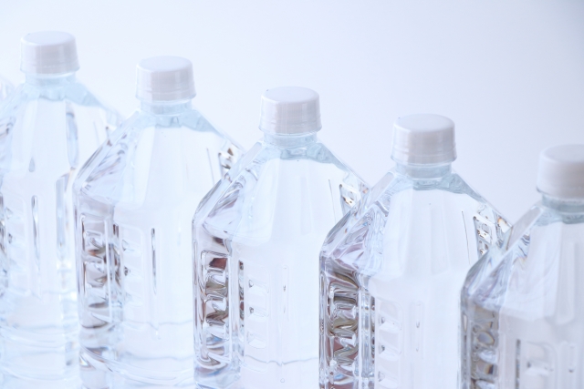 【保存版】「何をどれだけ」備える？わが家の備蓄リストと、場所を取らない「代用」の知恵