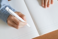 【IC独学受験記#2】「勉強しなさい」の代わりに。40代の私が「本気の背中」を子どもに見せたかった理由